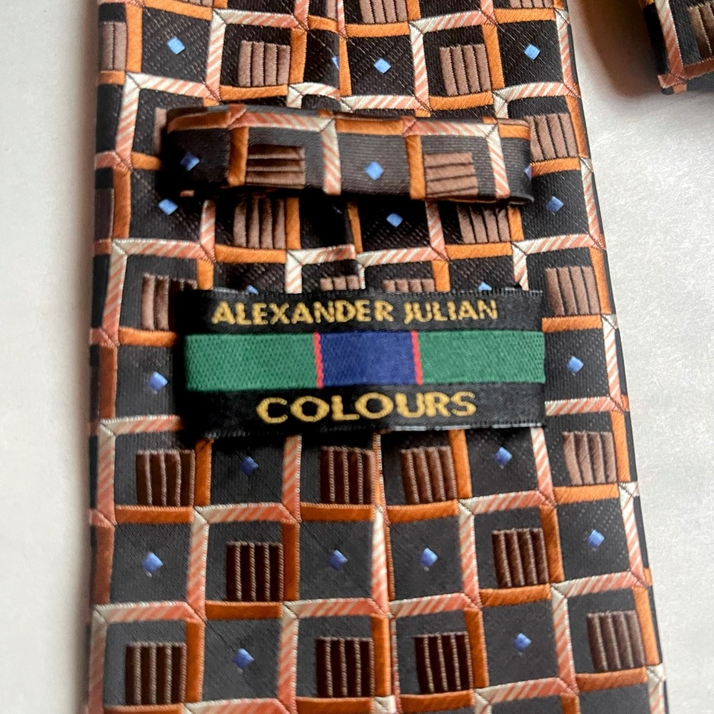 Tie
